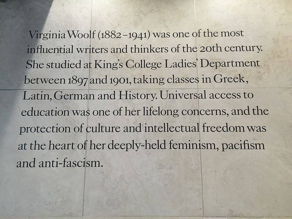 File:Virginia Woolf mural.jpg