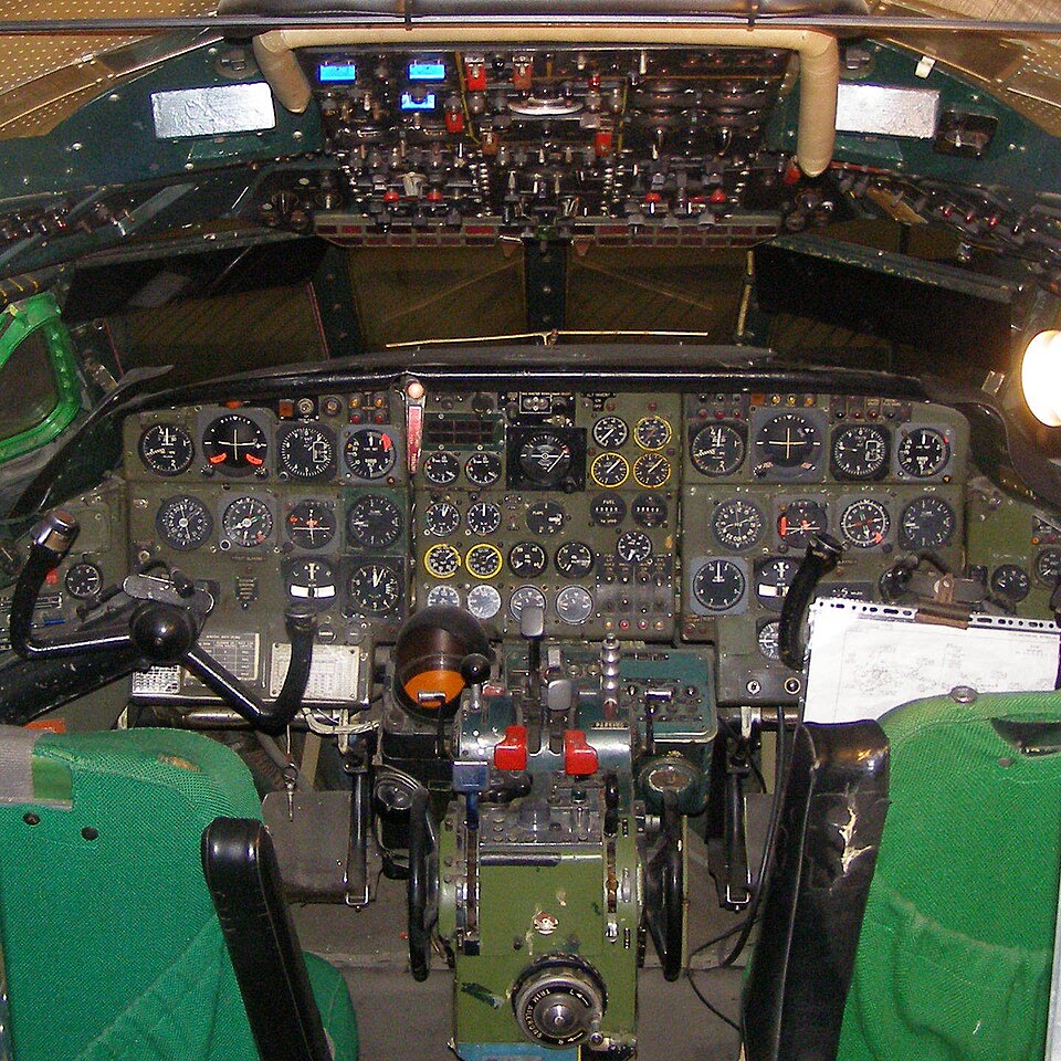 File:Caravelle cockpit.JPG