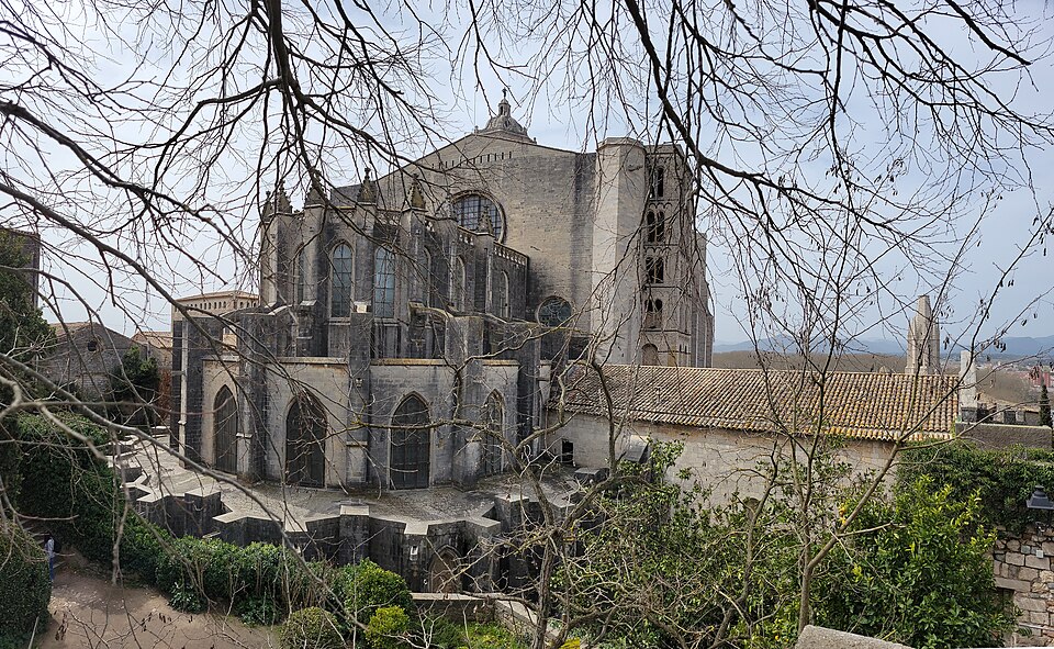 File:Girona Cathedral Rear.jpg