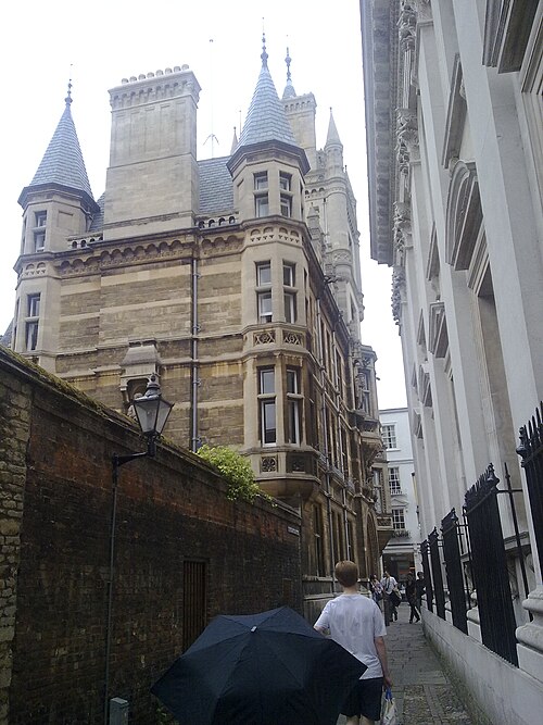 File:GonvilleandCaius from Trinity Lane.jpg