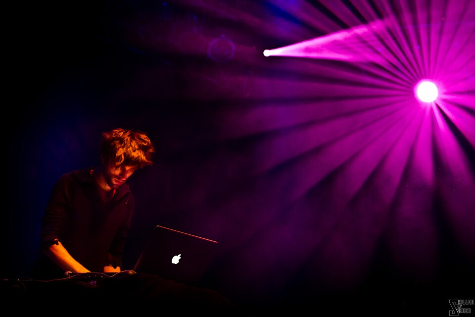 File:Hans-Peter Lindstrom live 2011.jpg