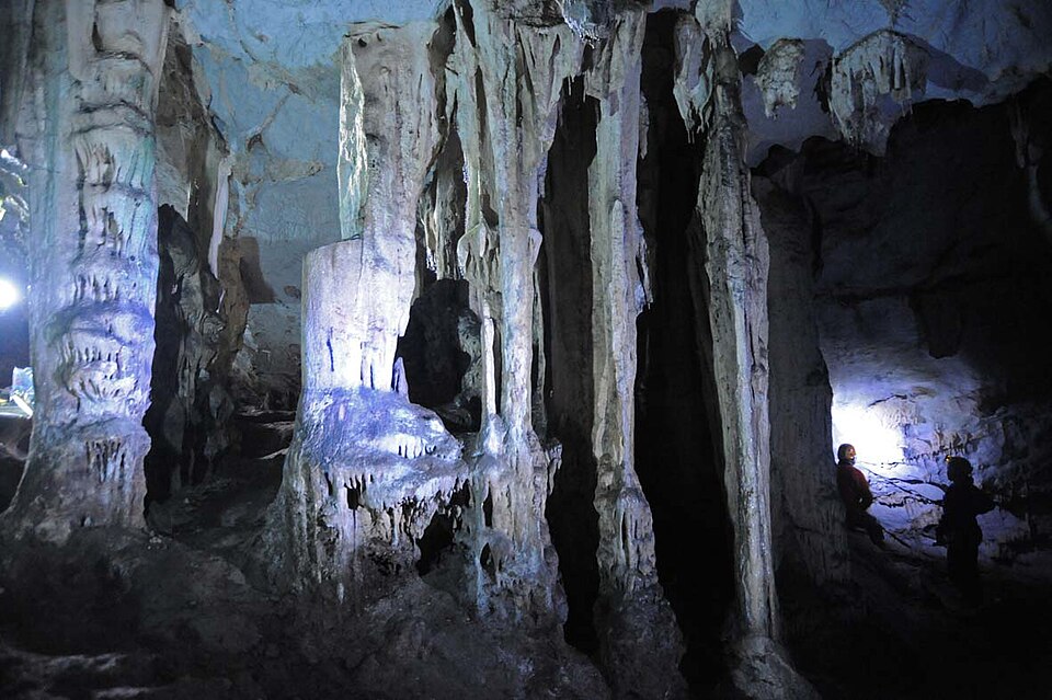 File:Martin's Cave.jpg