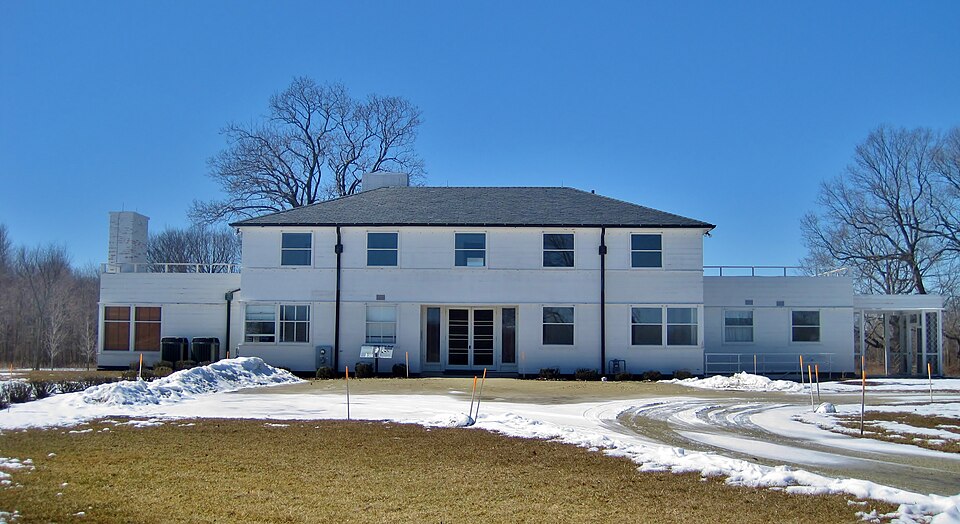 File:Adlai E. Stevenson II Farm.JPG