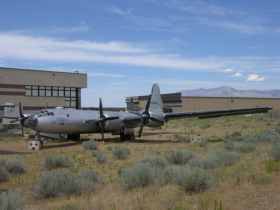 File:B-29A Superfortress "Haggitys Hawg" (3800127563).jpg