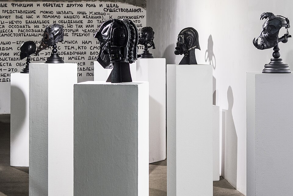 File:Bob Basset - Exhibition "Objects" 4.jpg