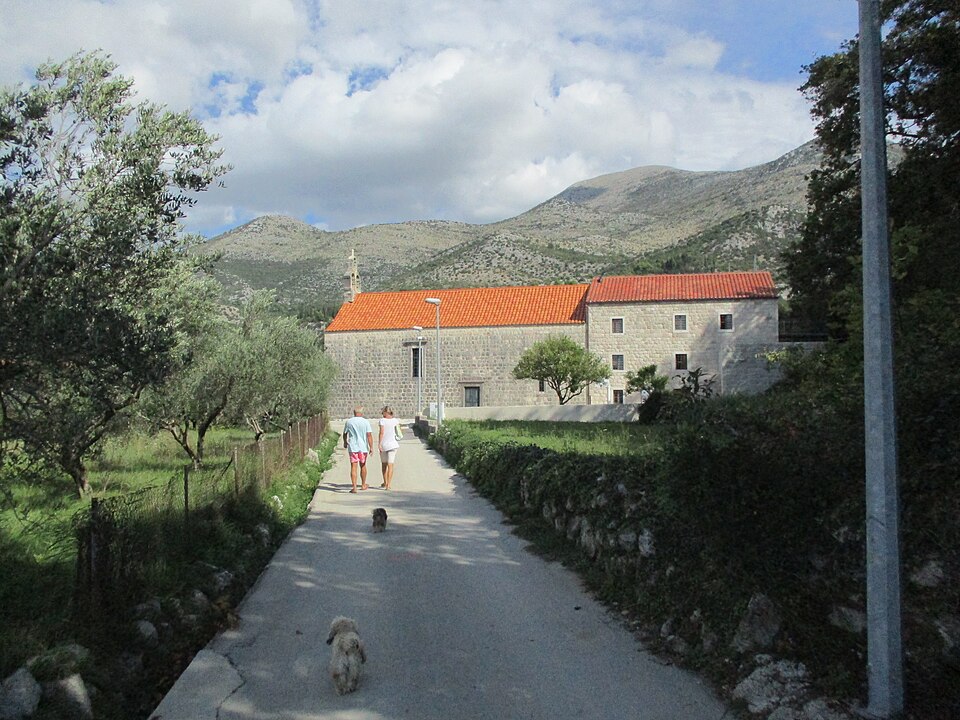 File:Crkva svetoga Vlaha.jpg