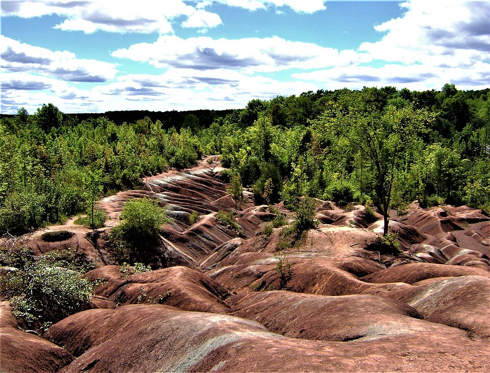 File:Escarpment Protection Area-Cheltenham Badlands- Caledon-Ontario.jpg