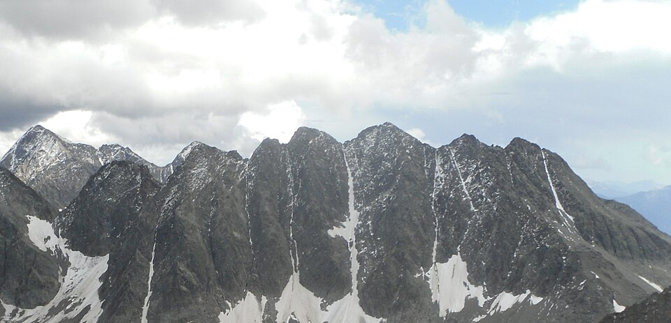 File:Klammerköpfe from Northwest (cropped).jpg