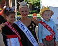 Mallory Ervin (center), The Amazing Race 17, The Amazing Race 18: Unfinished Business and The Amazing Race 24: All-Stars