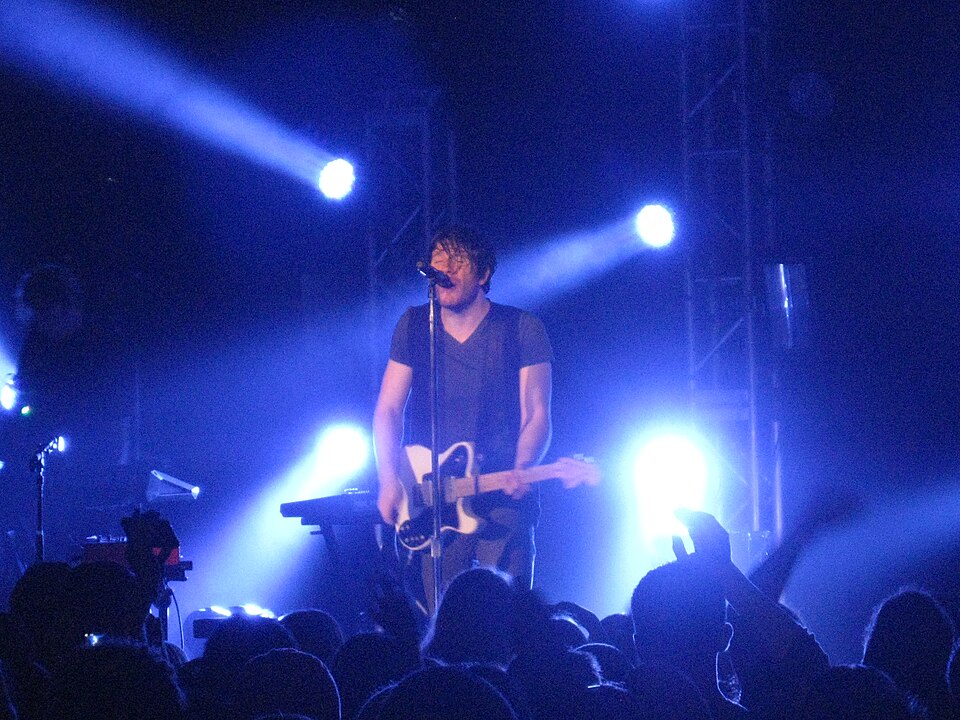 File:Owl City 930 club.jpg