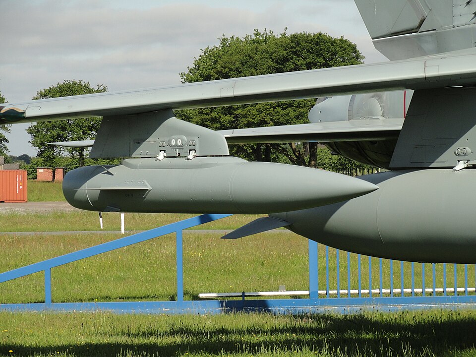 File:Tornado 44+96 at Jagel pic5.JPG