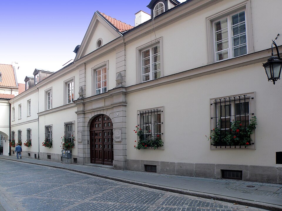 File:Dziekania Street in Warsaw 2009 (4).jpg
