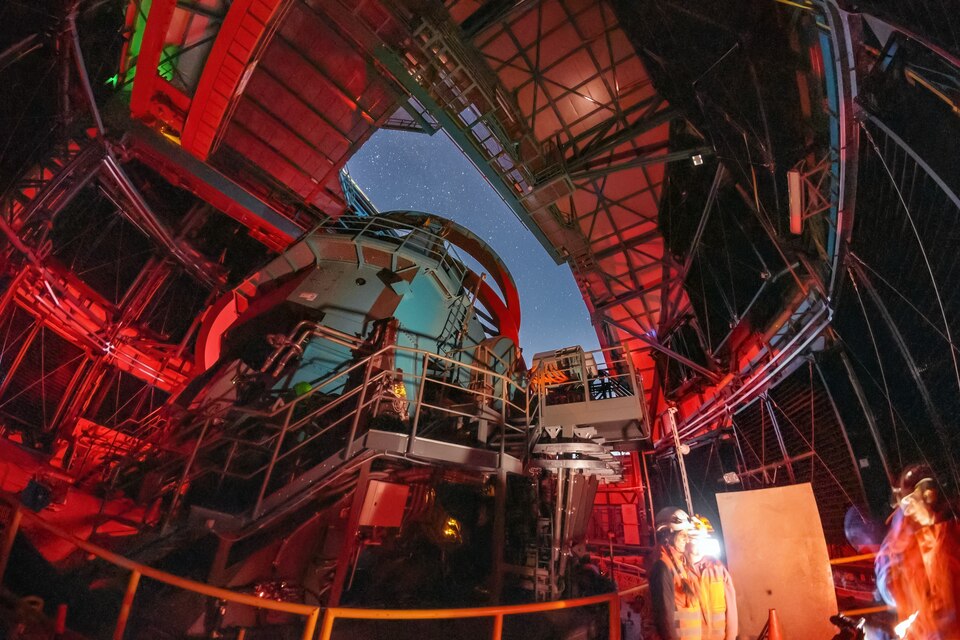File:Night Arrives at NSF–DOE Rubin (iotw2623a).tiff
