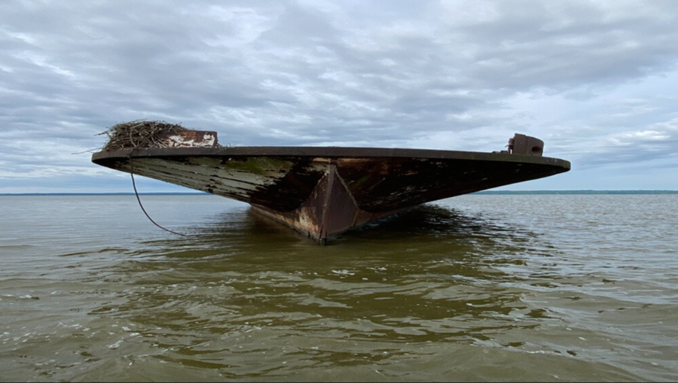 File:SS Accomac wreck bow view.PNG