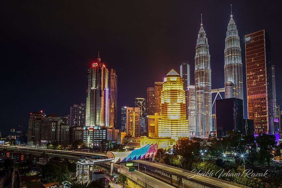 File:Saloma link and KL cityscape (49525938062).jpg