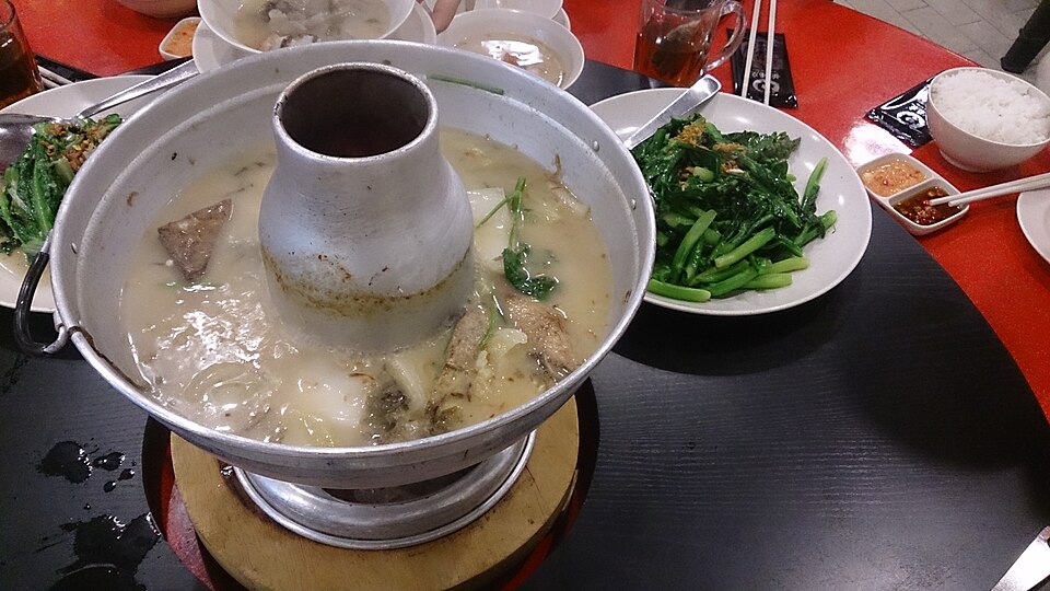 File:Steamboat 2.jpg