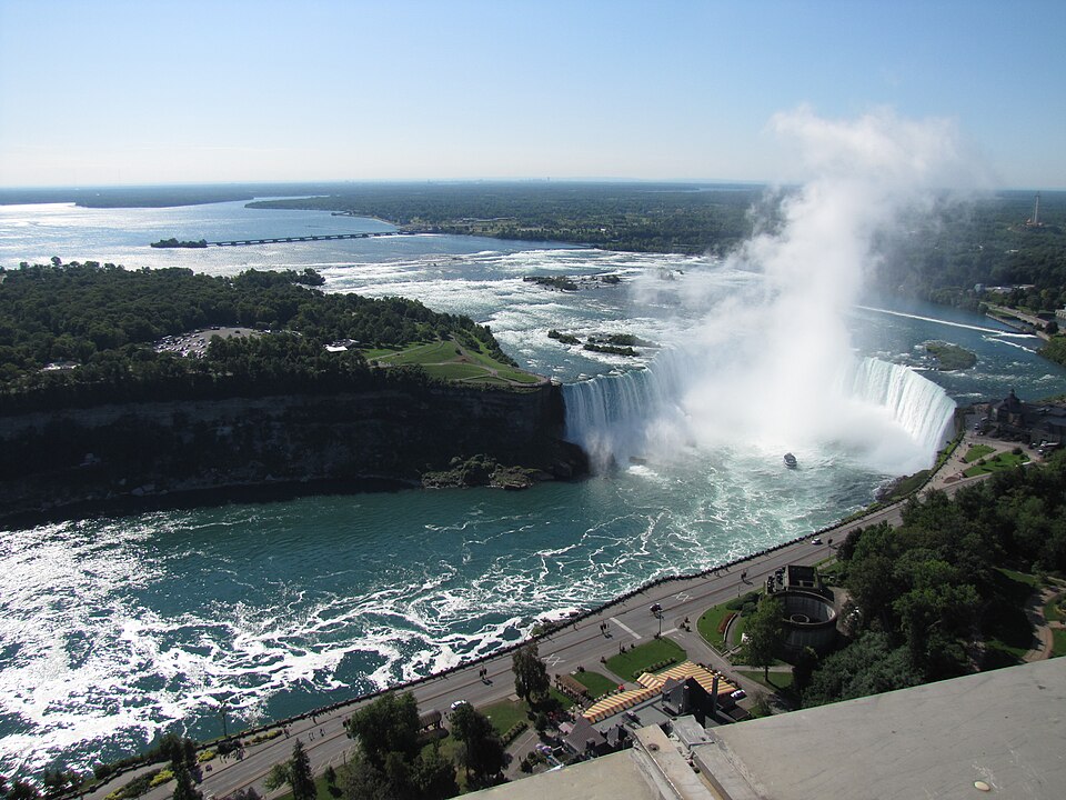 File:Canadian Falls, Niagara Falls (470655) (9450082470).jpg