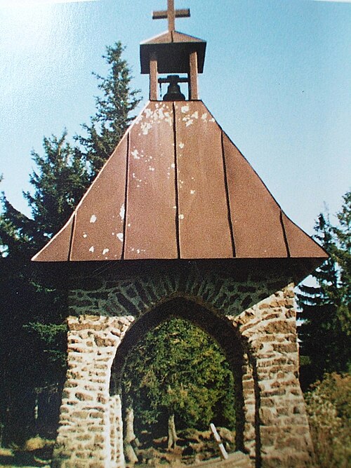 File:Glockenturm Mittagstein.JPG