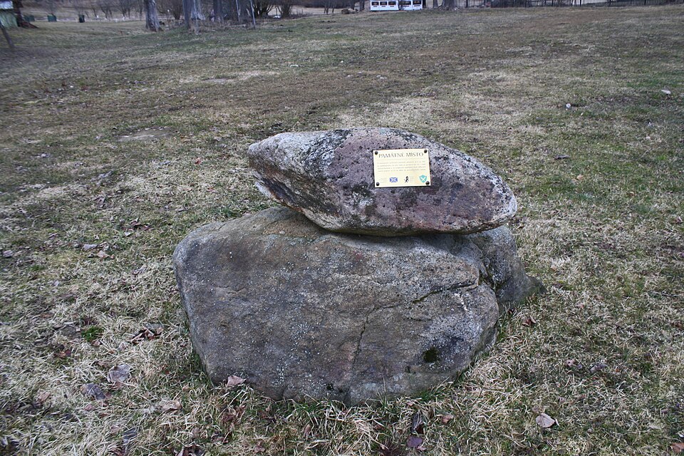 File:Hlásná Lhota (Záblatí) 07.jpg