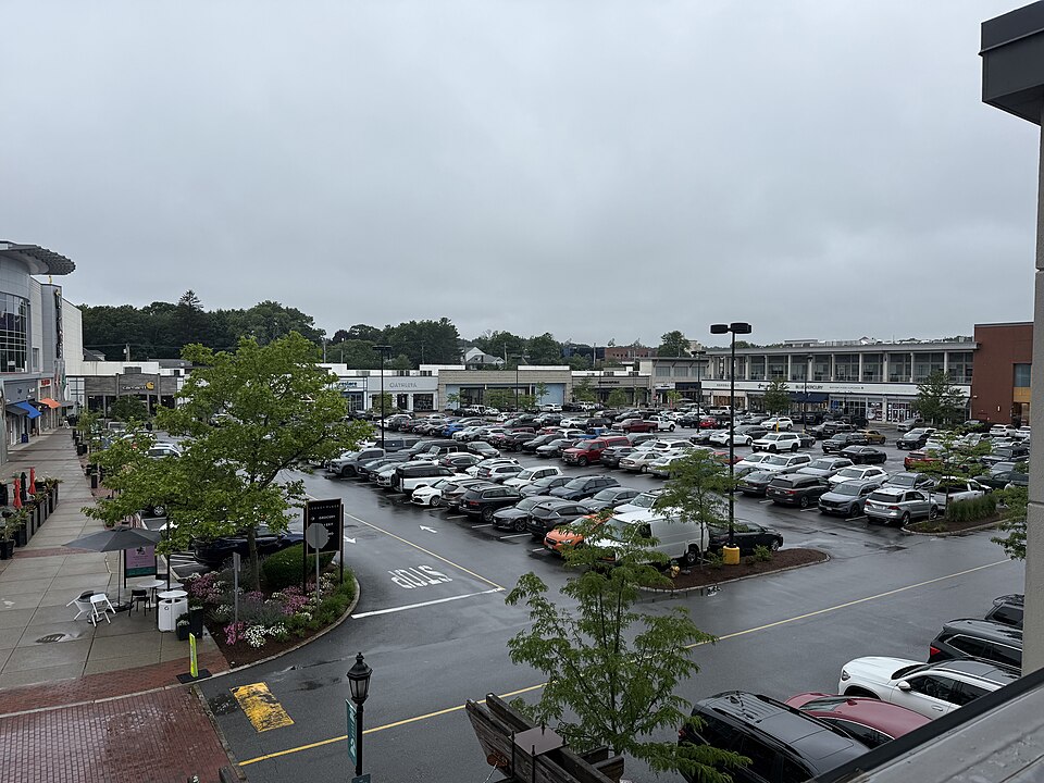 File:Legacy Place Dedham.jpg