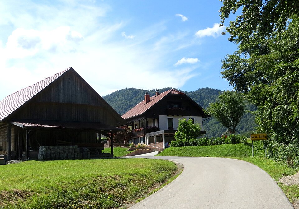 File:Nova Stifta Slovenia.jpg