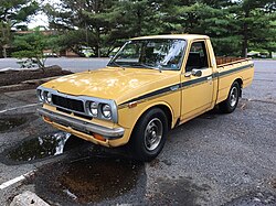 1972–1975 Toyota Hilux short bed (RN22)