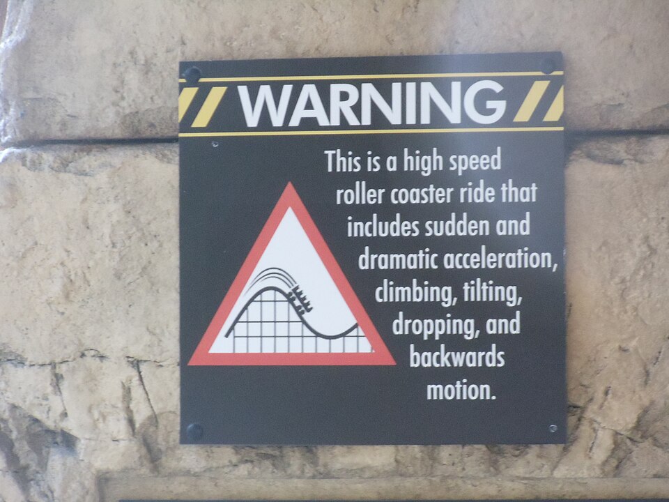 File:USH- The Mummy Ride Warning.JPG