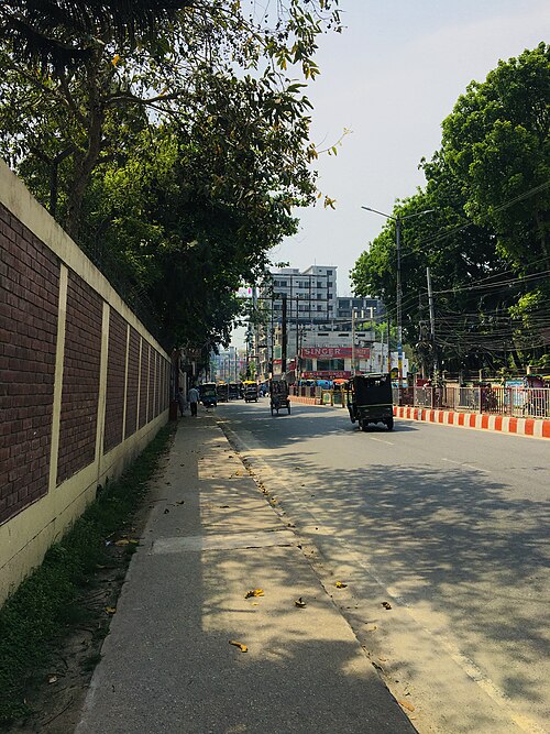 File:BangladeshBank-mor-Highway-RangpurCity.jpg