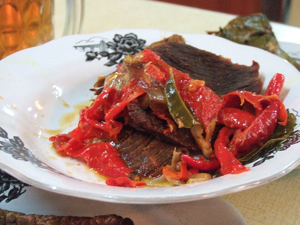 File:Dendeng balado.JPG