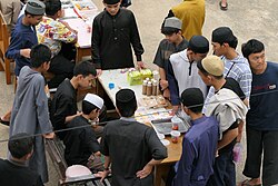 Bazar Ramadan that were held at SMP Uswatun Hasanah at Kota Jambi on 1446 H