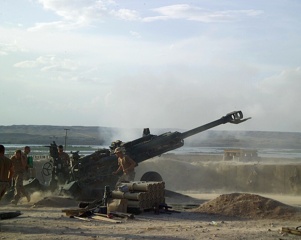 File:M777 Howitzer Helmand April2007.JPEG