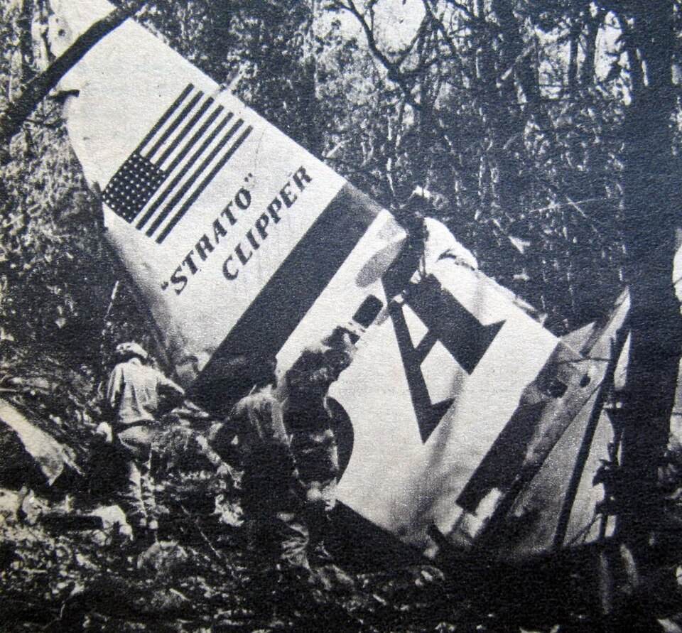 File:PAN AM Flight 202 N1039V wreckage.jpg
