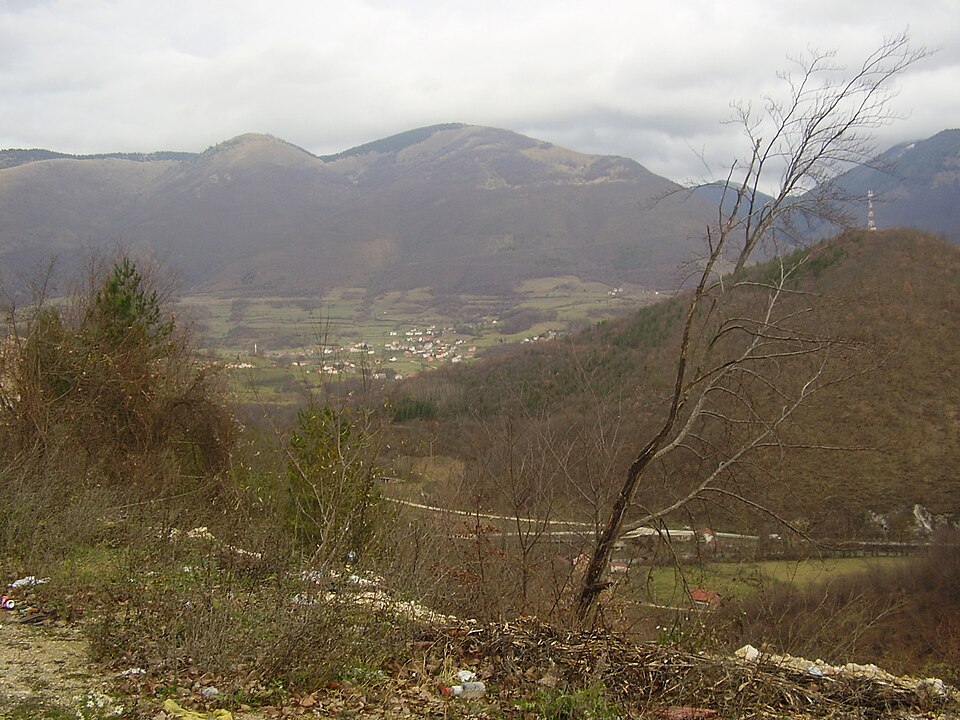 File:Pogled na Ždrimce, Uskoplje.JPG