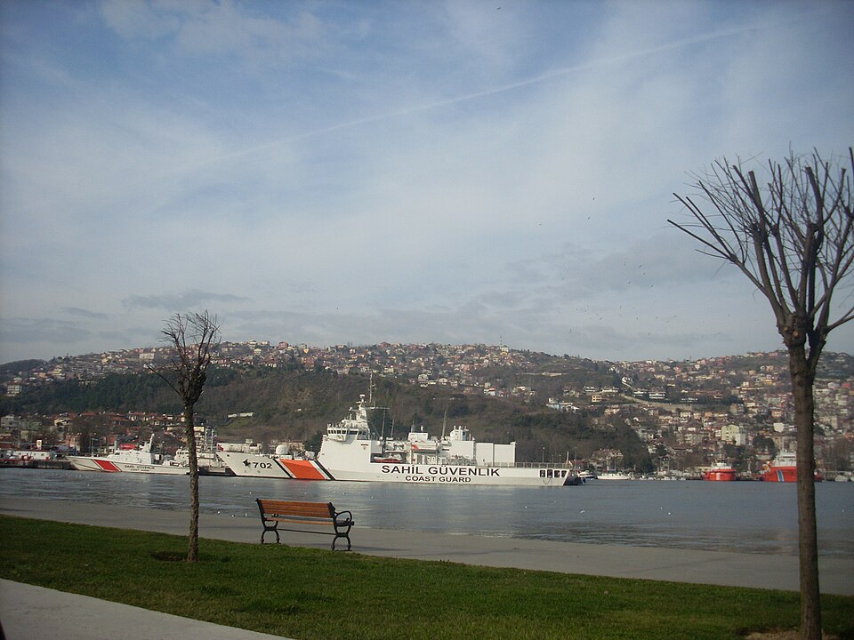 File:Sahil Güvenlik, İstanbul Büyükdere Feb 2014.JPG