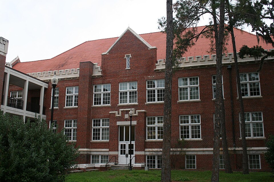File:UFHistoricBuildingKeene-FlintHall.JPG