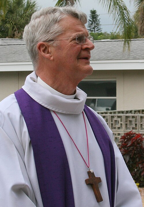 File:2013BishopGriswold.jpg