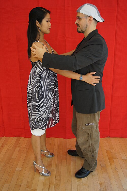 File:Homer2 tango practice hold2.JPG