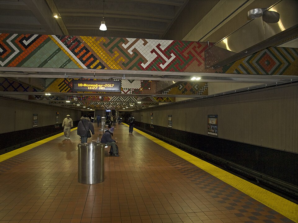 File:Lexington Market Station platforms.jpg