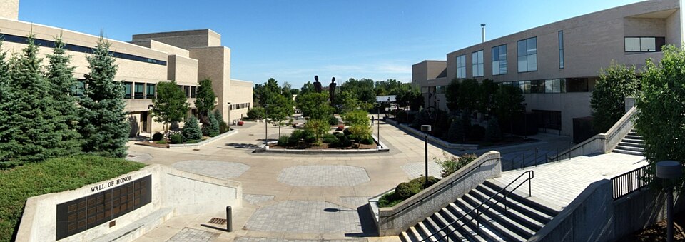 File:SUNY Plattsburgh-Angell courtyard.jpg