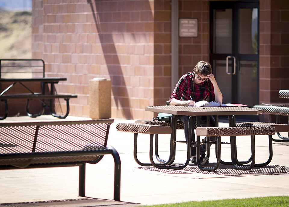 File:Truckee Meadows Community College (10075995964).jpg