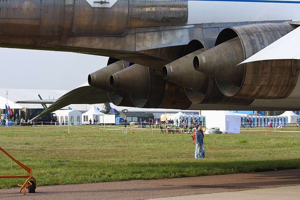 File:Tupolev Tu-144 at the MAKS-2013 (05).jpg