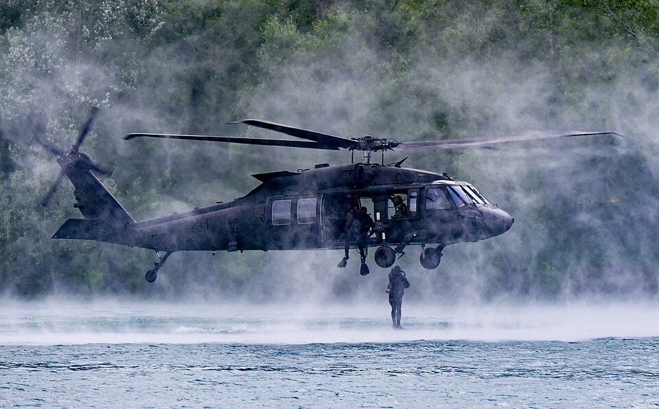 File:Croatian UH-60 during the Air Show.jpg
