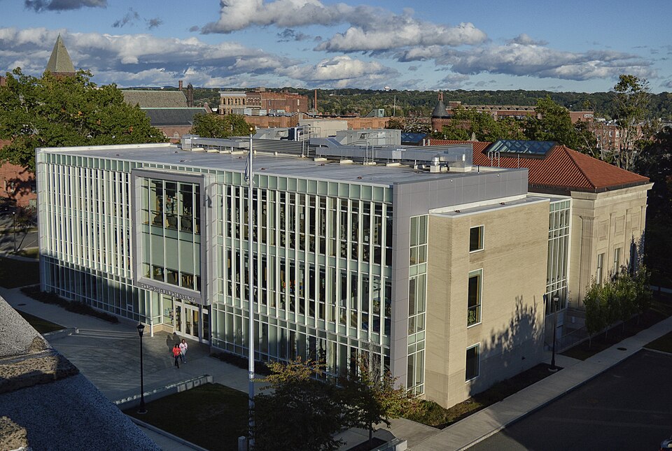 File:Holyoke Library from Chestnut Street.jpg