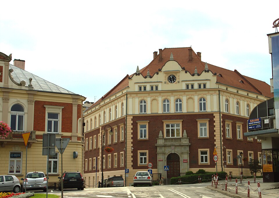 File:Krosno, budova soudu.jpg