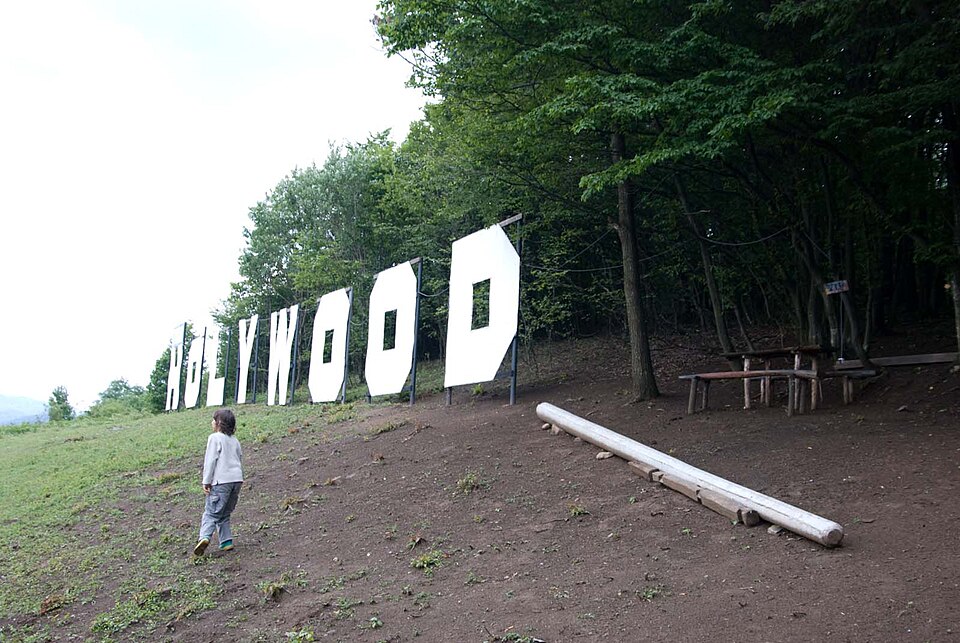 File:Mutanj srpski Holywood.jpg