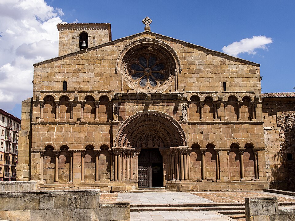File:Santo Domingo-Soria - P7234651.jpg