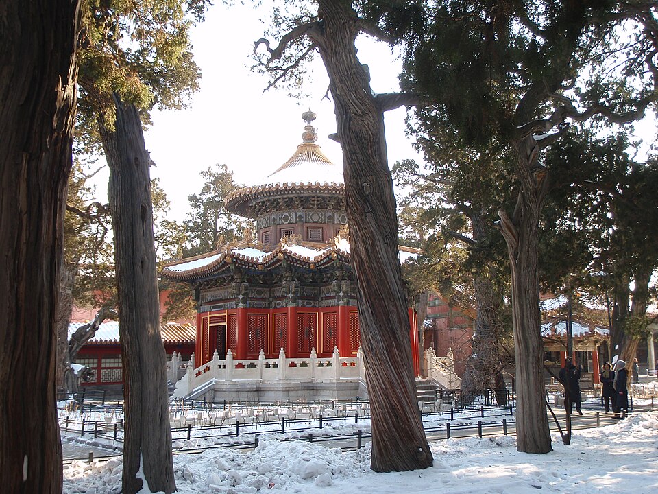 File:故宫御花园 - panoramio.jpg