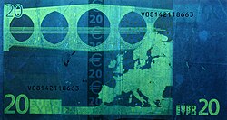 20 euro note under UV light (Reverse)