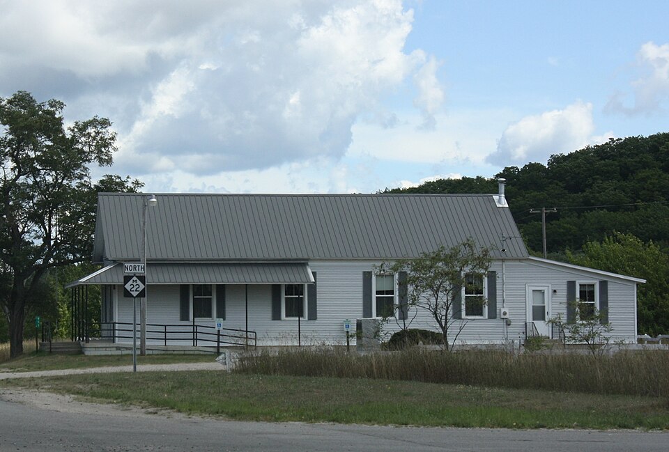 File:Cleveland Township Hall Michigan.jpg
