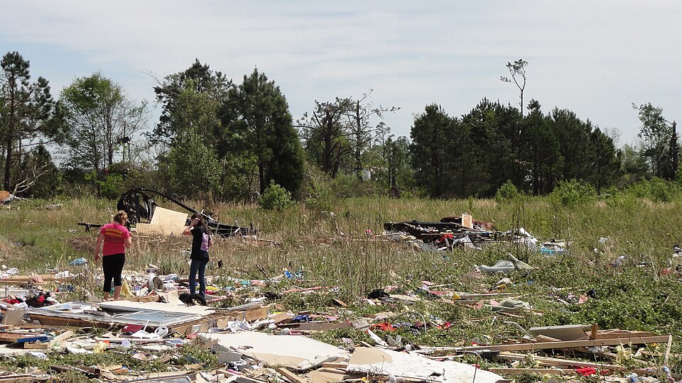File:EF3 mobile home damage.jpg